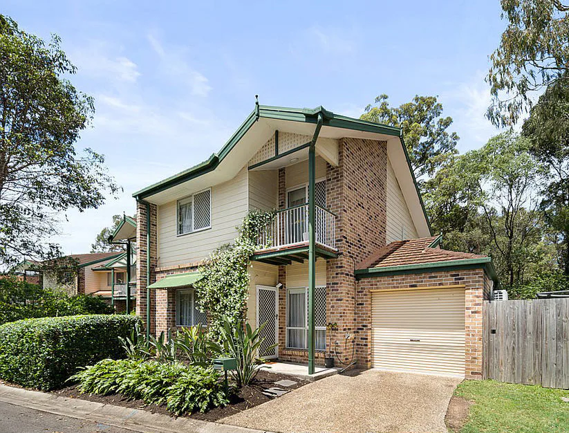 Seven Hills Young Professional Circa $600k