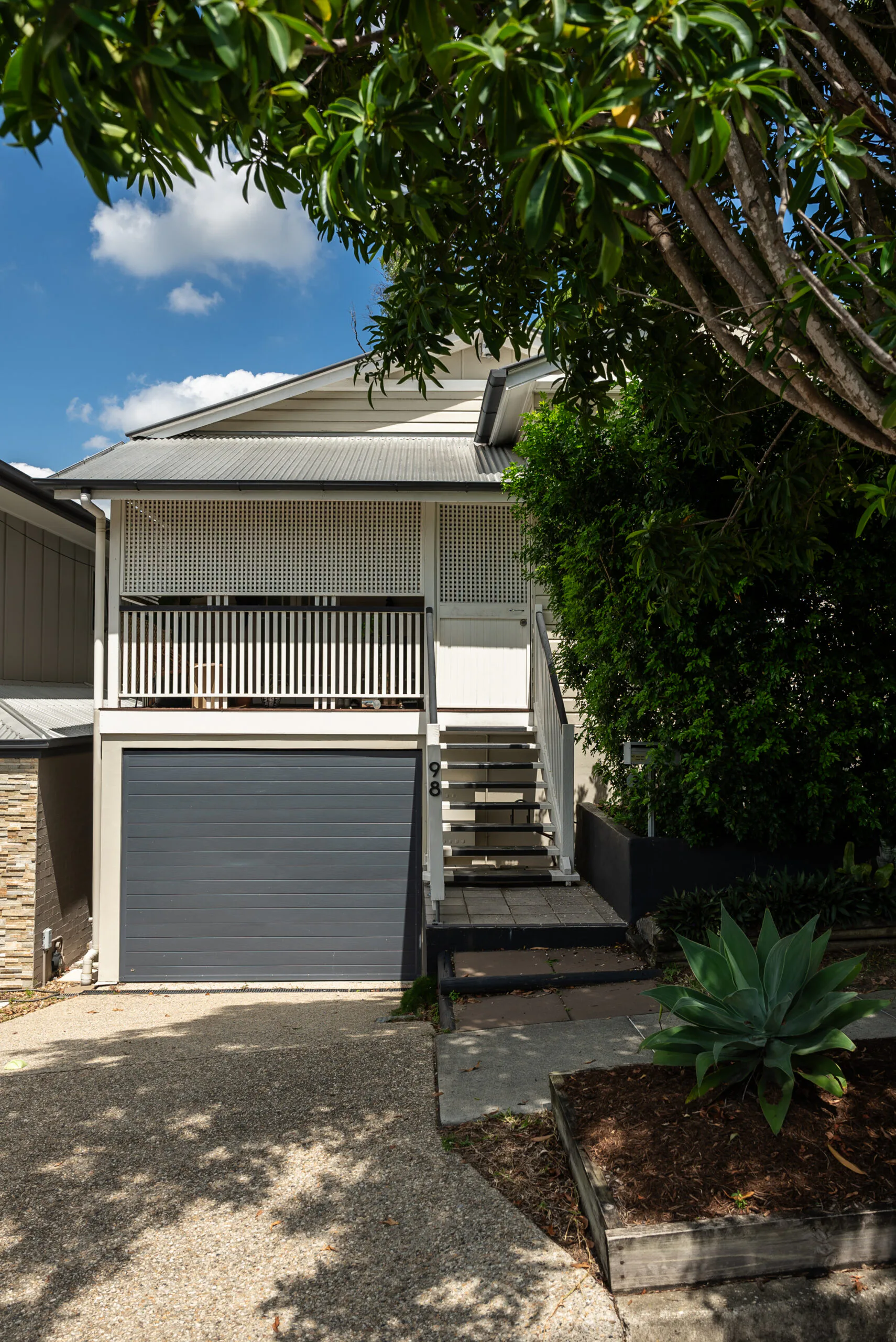 Red Hill Interstate Re-locators Circa $1.6m